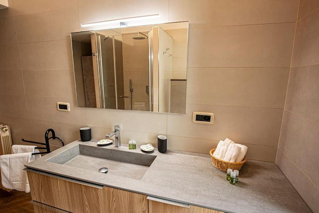 Dimora Al Colosseo, 2 Bedrooms Roma Dış mekan fotoğraf