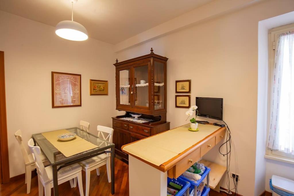 Dimora Al Colosseo, 2 Bedrooms Roma Dış mekan fotoğraf